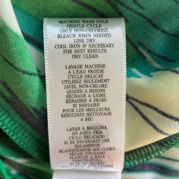 🌼🥰Beautiful BCBG Max Azria Summer Dress🥰🌼 - Picture 8 of 8